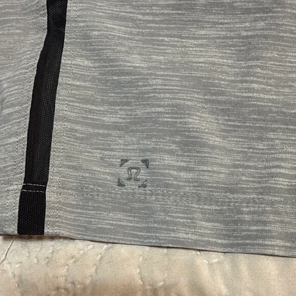 Lululemon Men’s Gray Pace Breaker Lined Shorts Size Large Activewear Drawstring - Picture 3 of 6